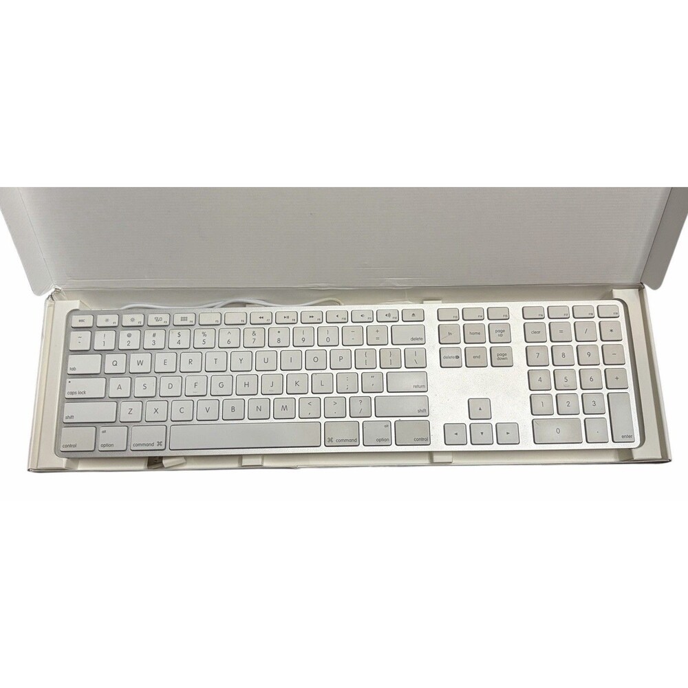 Apple A1243 Keyboard Wired White Silver Tested Working